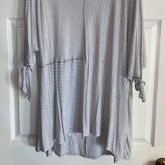 Size 26/28 CATO Stripped Blouse - Picture 2 of 2